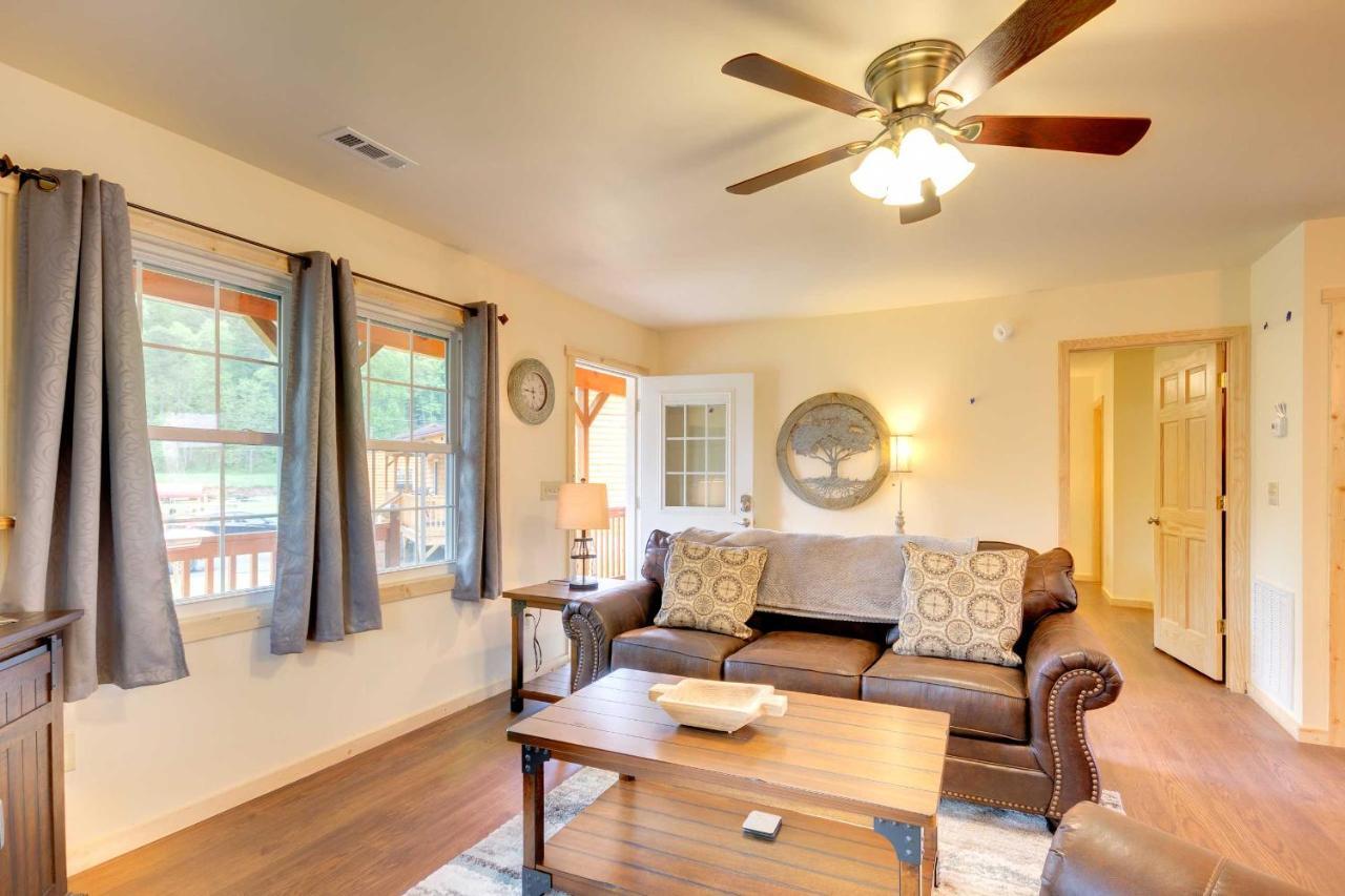 Cozy Cabin On Tuckasegee River - Near Bryson City Ngoại thất bức ảnh