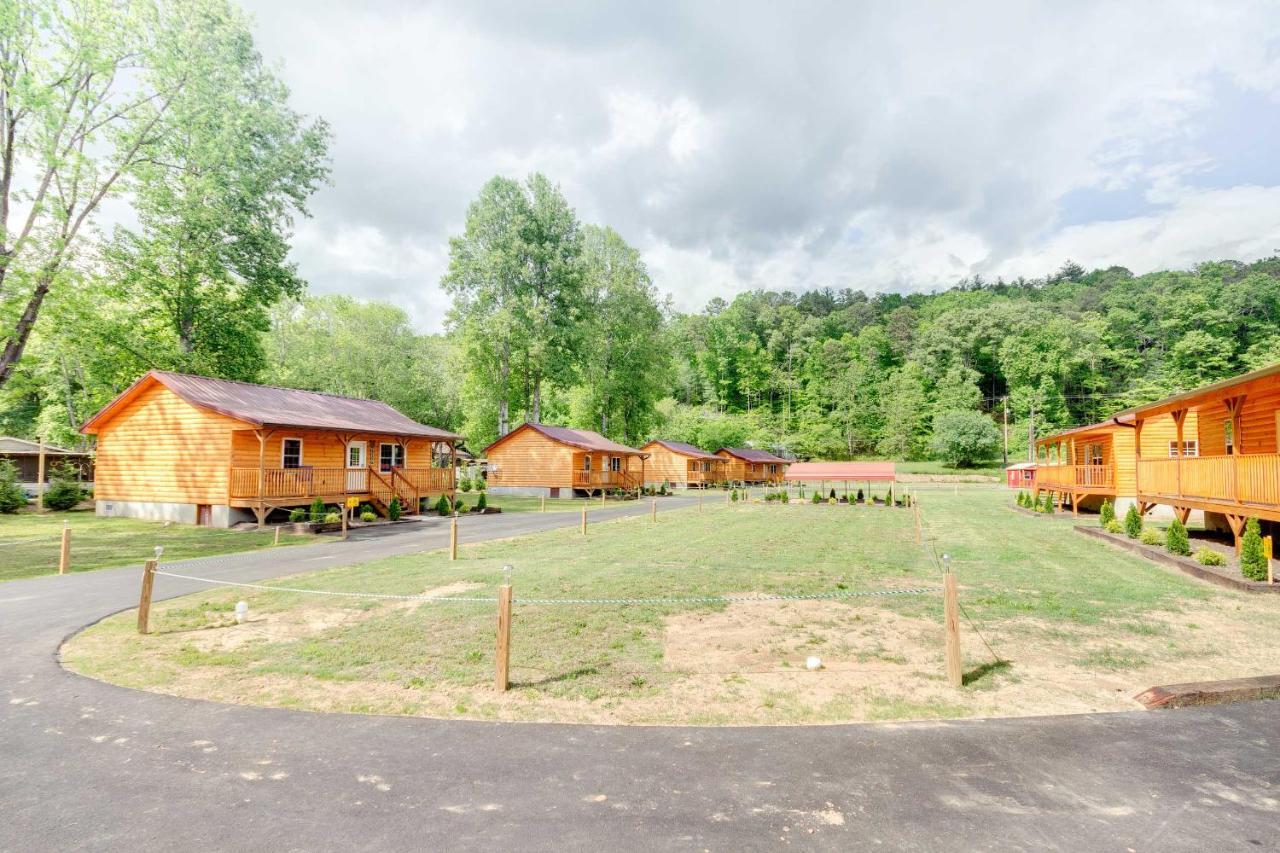 Cozy Cabin On Tuckasegee River - Near Bryson City Ngoại thất bức ảnh